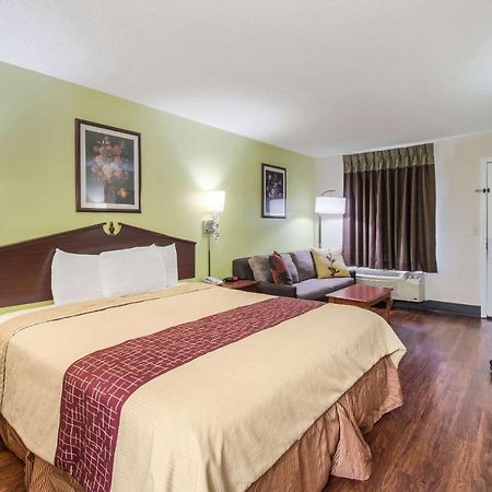 Rodeway Inn Bolivar Екстер'єр фото