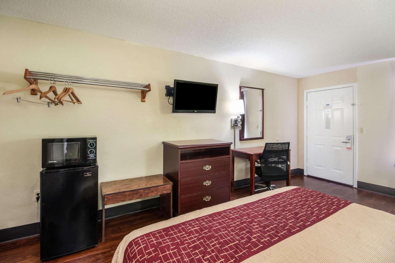 Rodeway Inn Bolivar Екстер'єр фото
