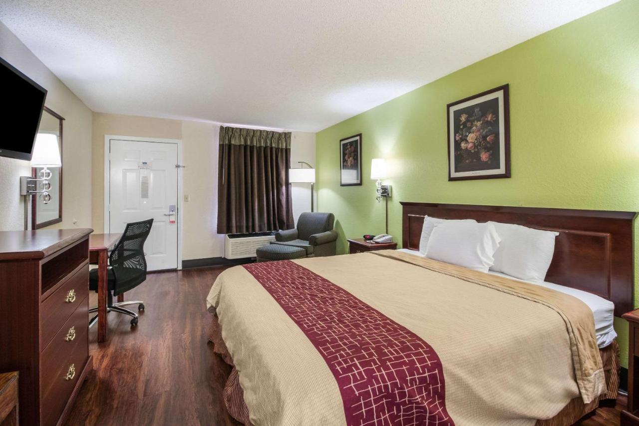 Rodeway Inn Bolivar Екстер'єр фото